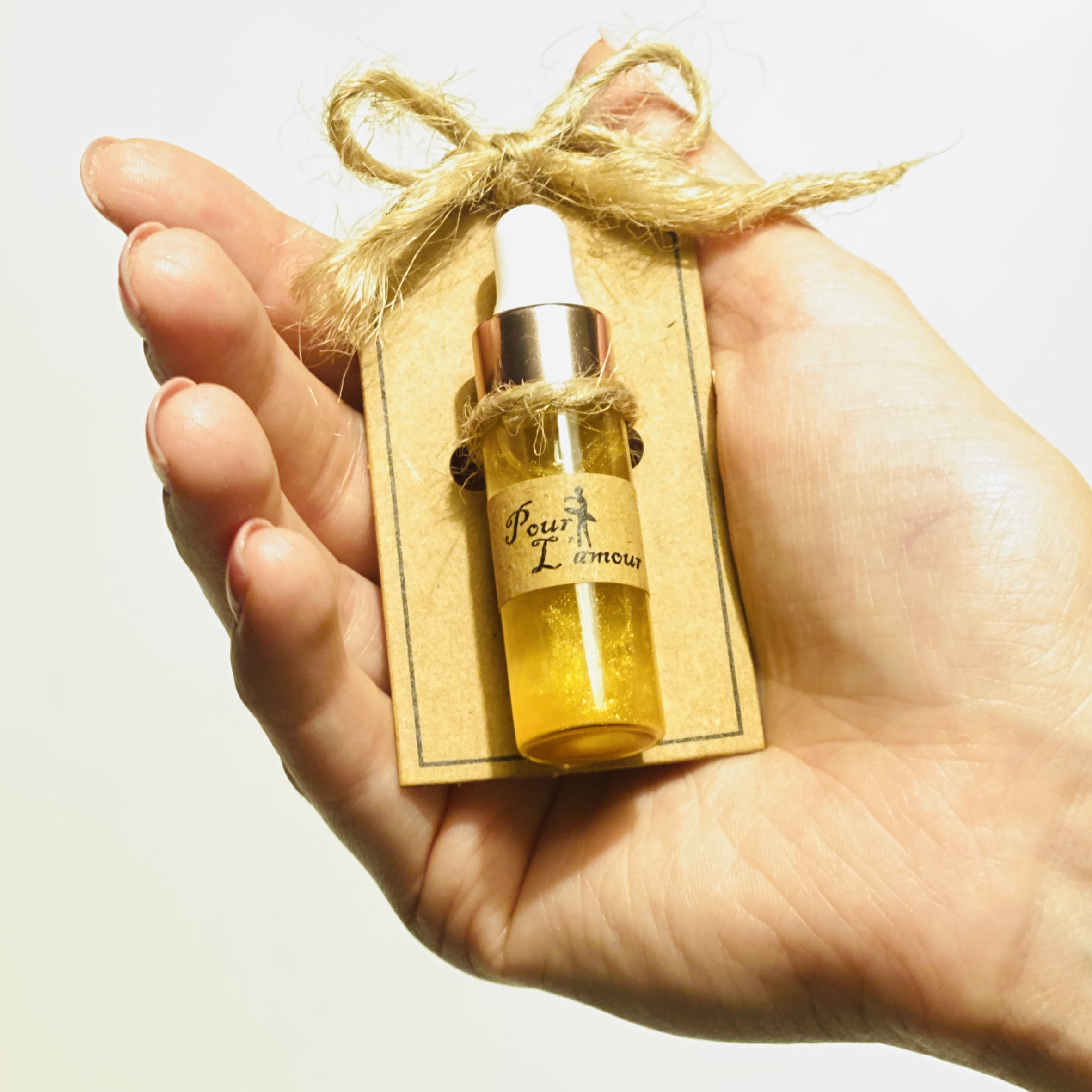 Serum do skórek i paznokci Monique - 10 ml